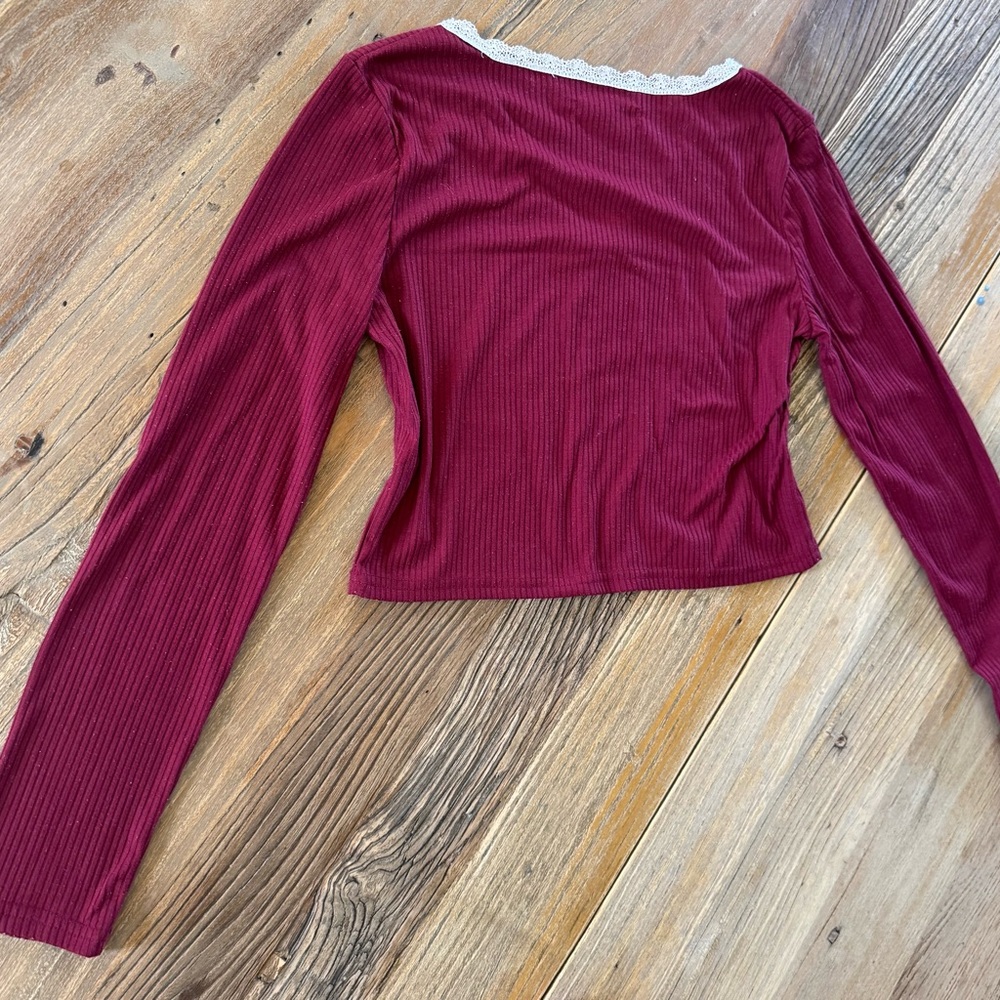 ROMWE Red and White Embellished Crop Blouse - Picture 9 of 9